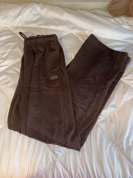 ALO Yoga Pants - Alo Yoga Women’s Accolade Sweatpants Dark Brown Wide Leg Size S